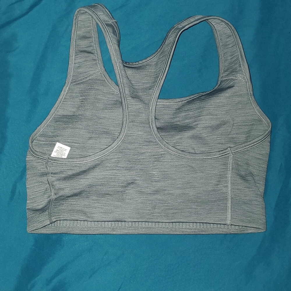 NWOT nike sportsbra - Picture 2 of 3